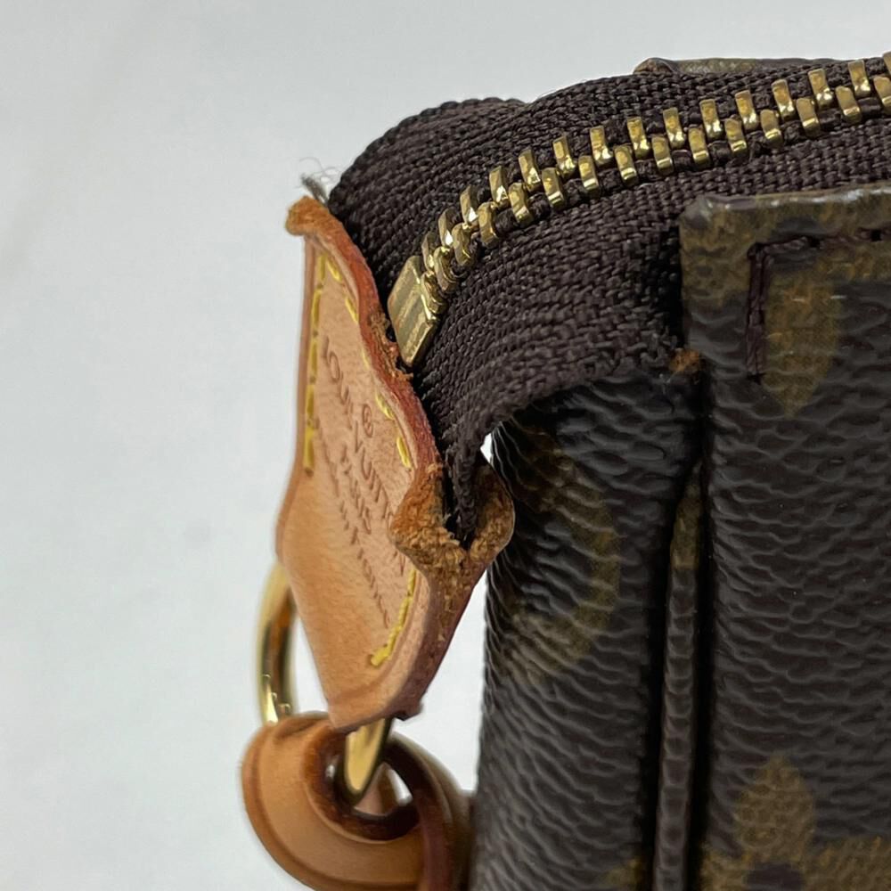 Louis Vuitton Trousse Makeup