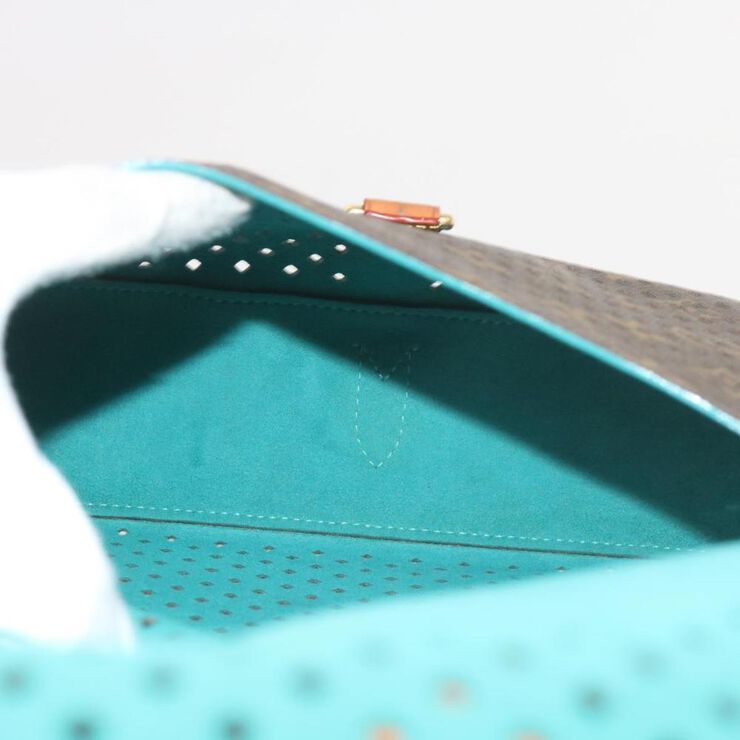 Louis Vuitton Saumur