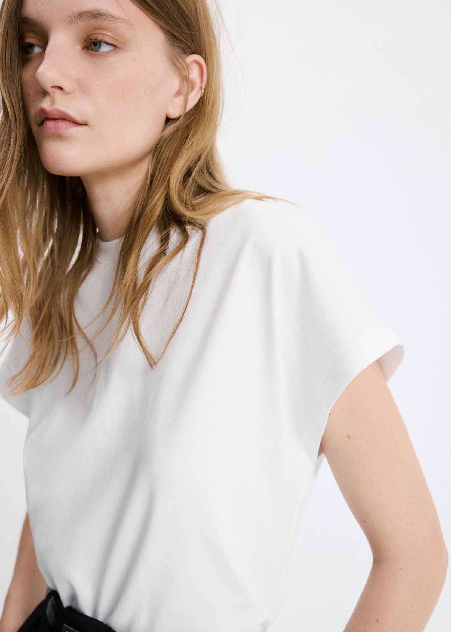 Short-sleeved cotton t-shirt