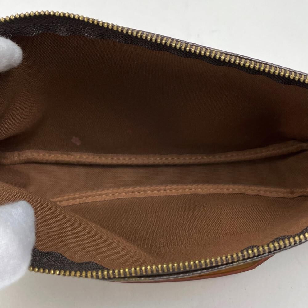 Louis Vuitton Trousse Makeup