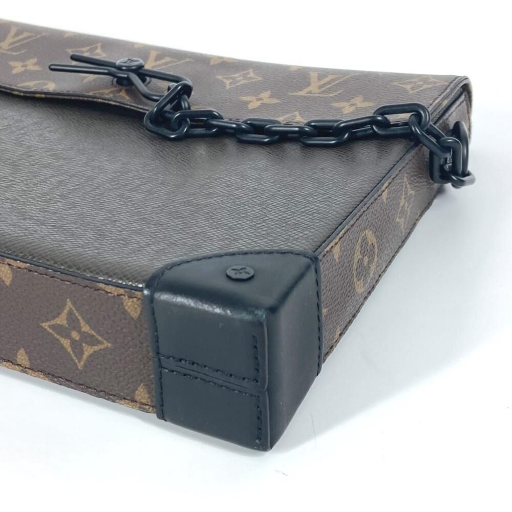 Louis Vuitton Clutch
