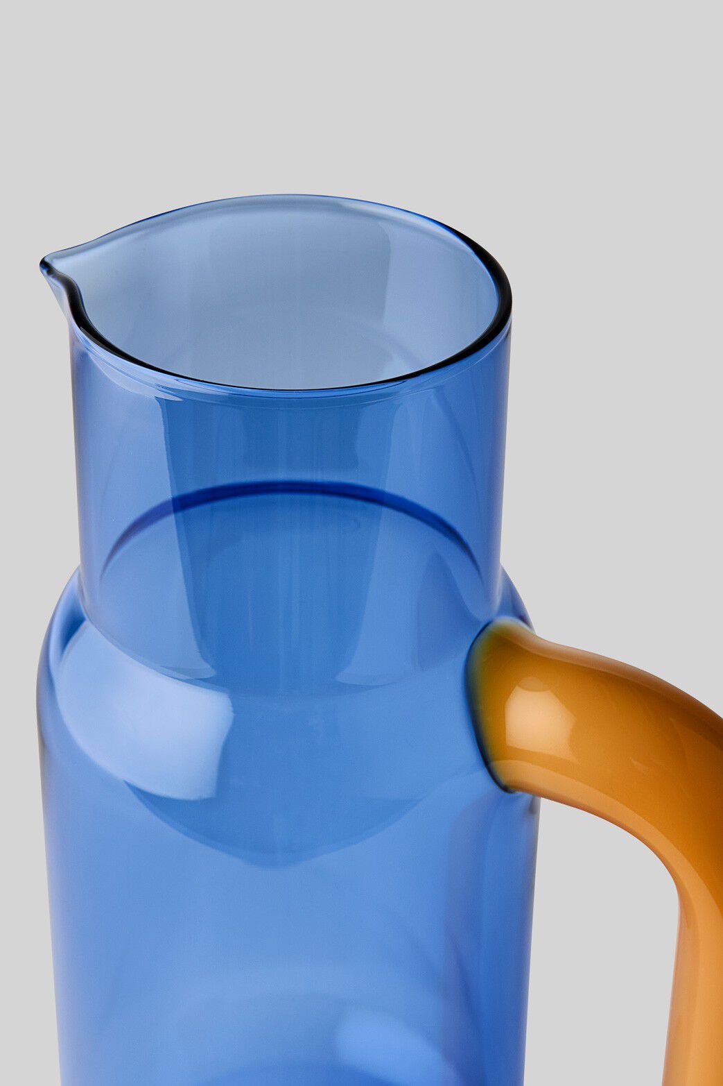 PITCHER, BLUE/MILKY AMBER
