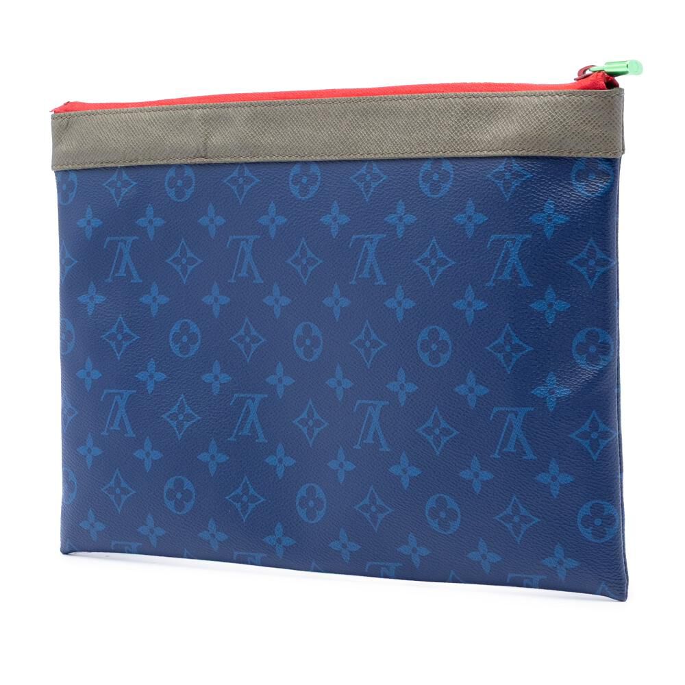 Louis Vuitton Clutch