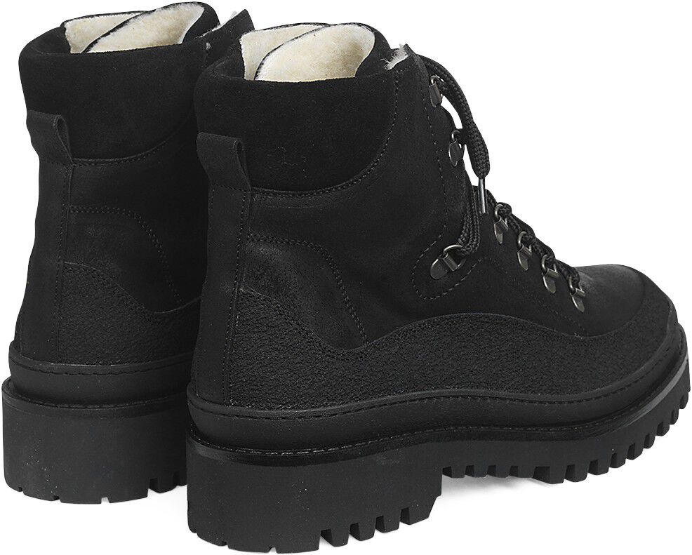 Sn&oslash;rest&oslash;vle med uldfoer