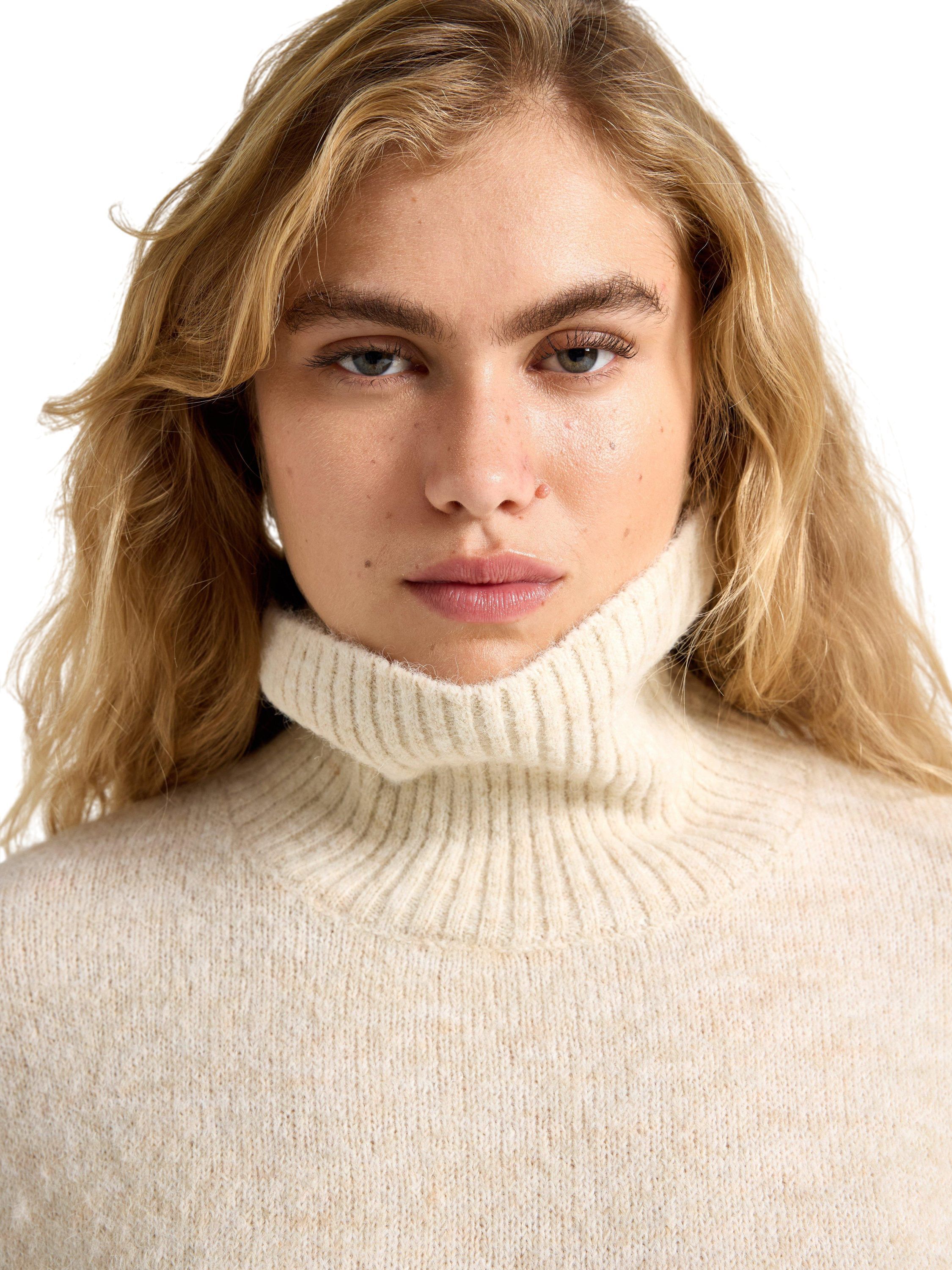 Strikket minikjole med korte &aelig;rmer