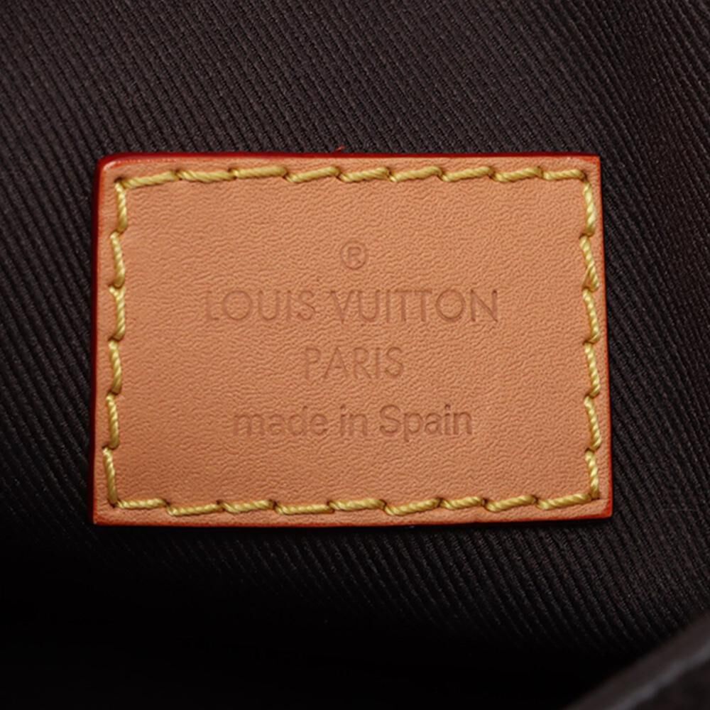 Louis Vuitton Shoulder Bags
