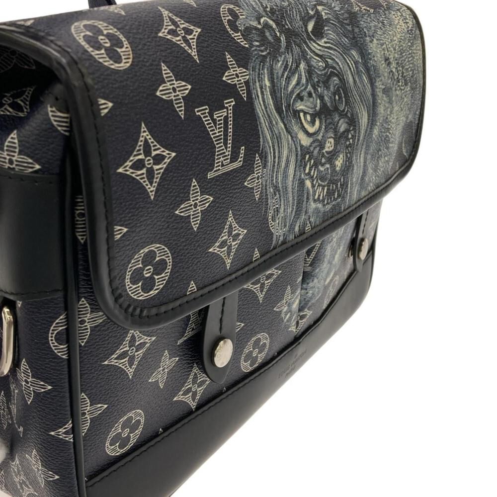 Louis Vuitton Messenger