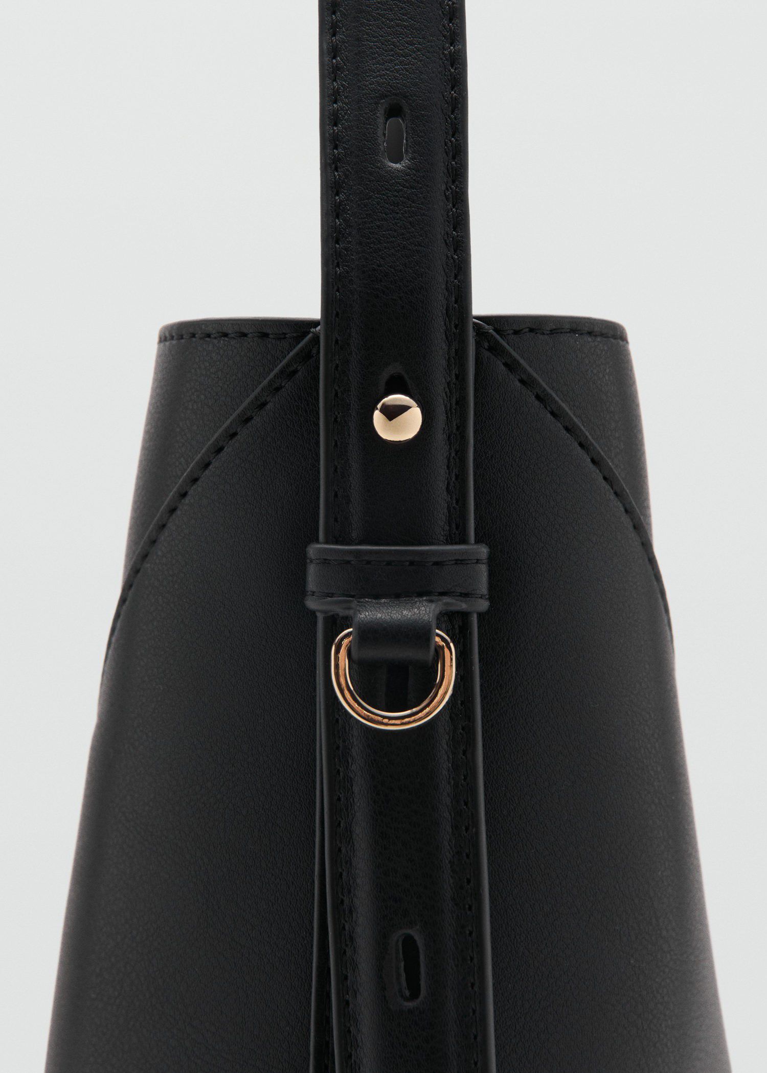 Large bucket bag