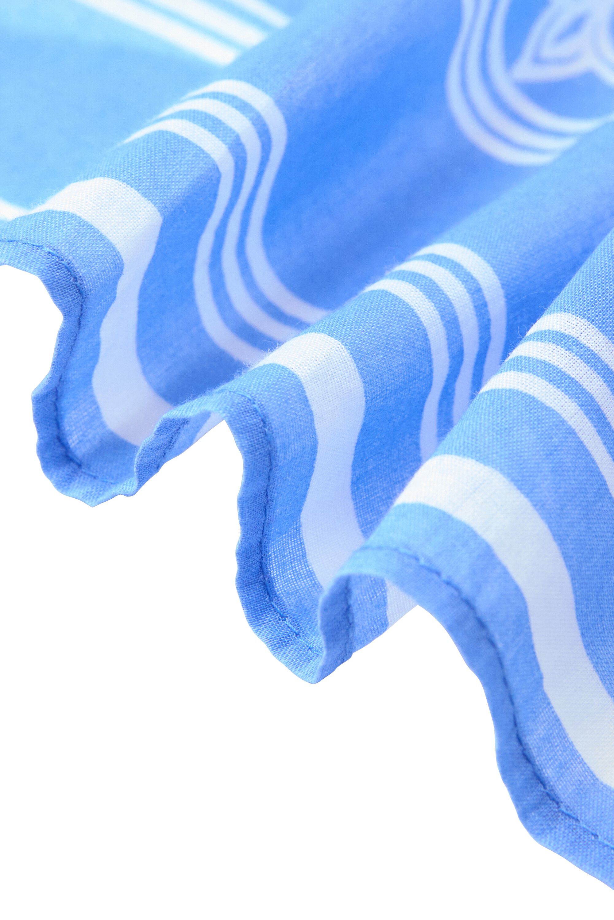 Square-shaped scarf with a paisley