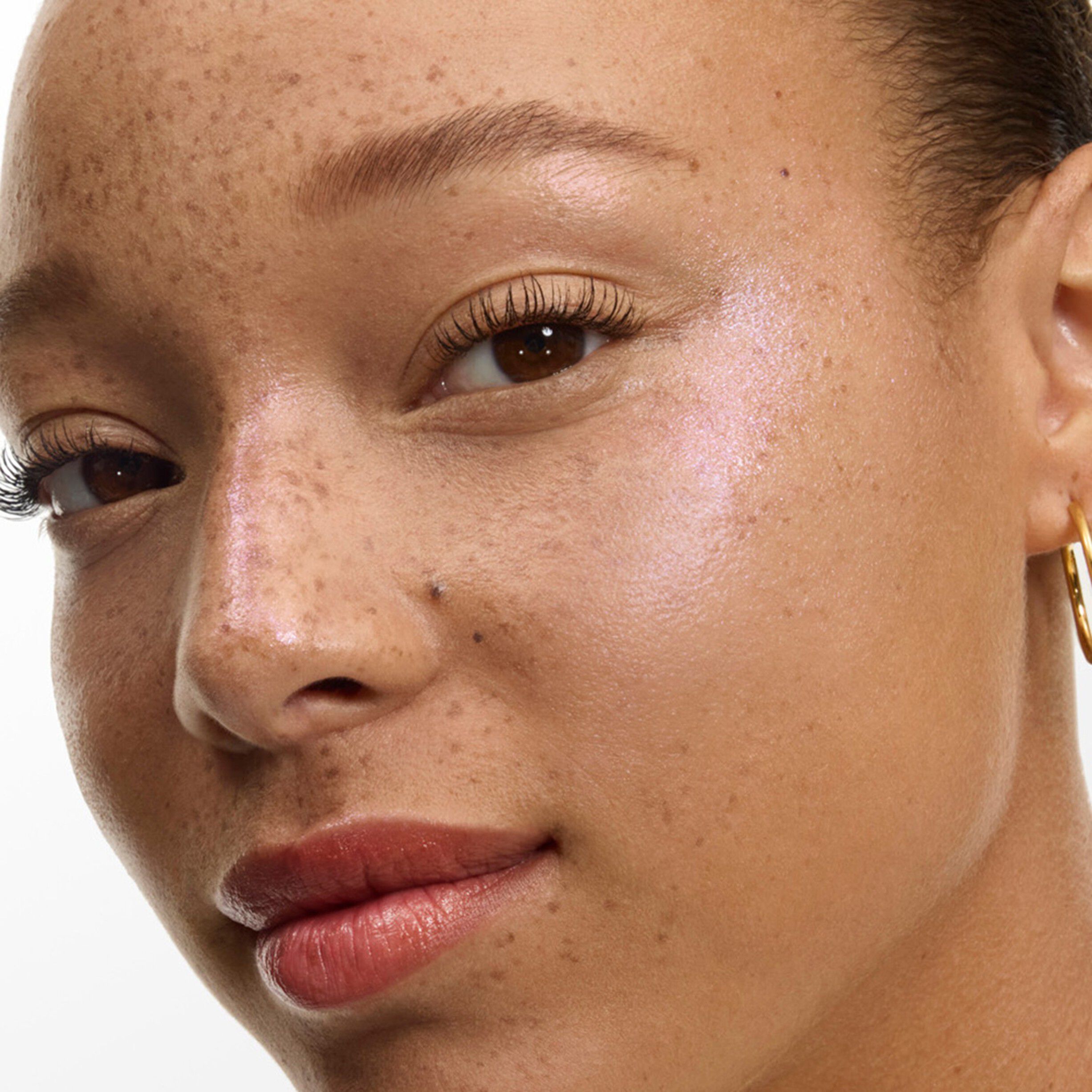 LCM TIU STICK GLOW 01