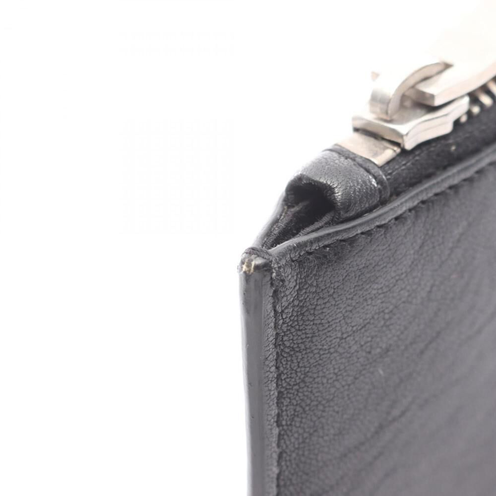 Yves Saint Laurent Clutch