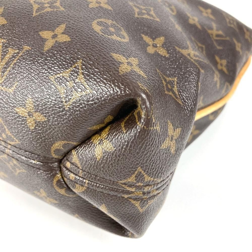 Louis Vuitton Shoulder Bags
