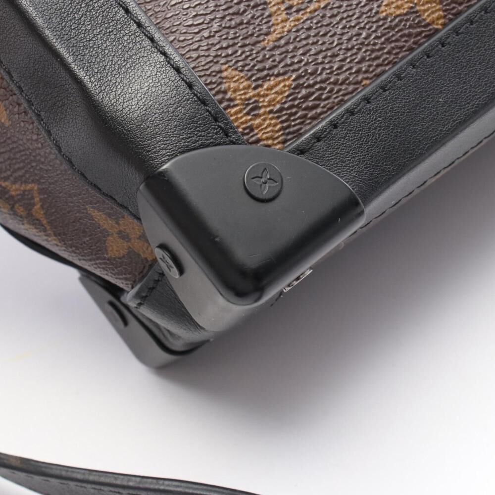 Louis Vuitton Shoulder Bags