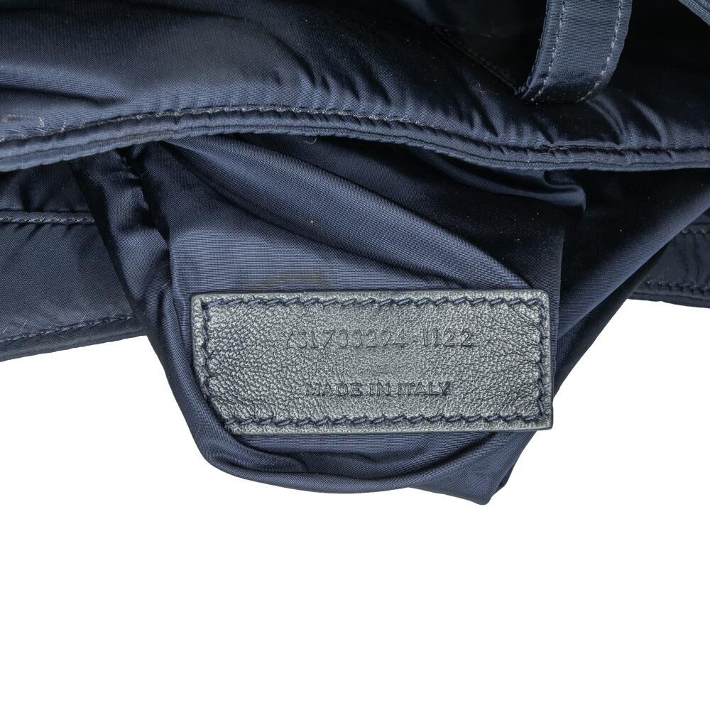 Yves Saint Laurent Shoulder Bag