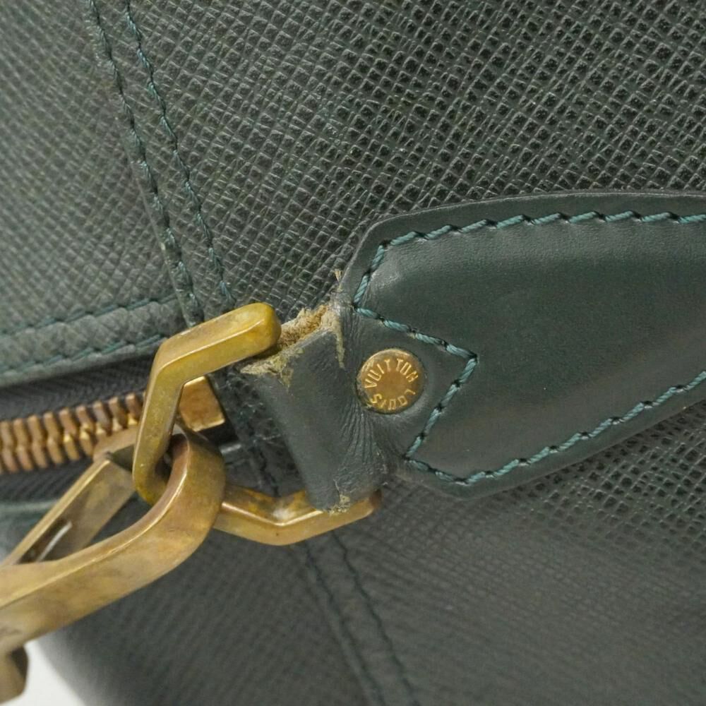 Louis Vuitton Taiga Kendall