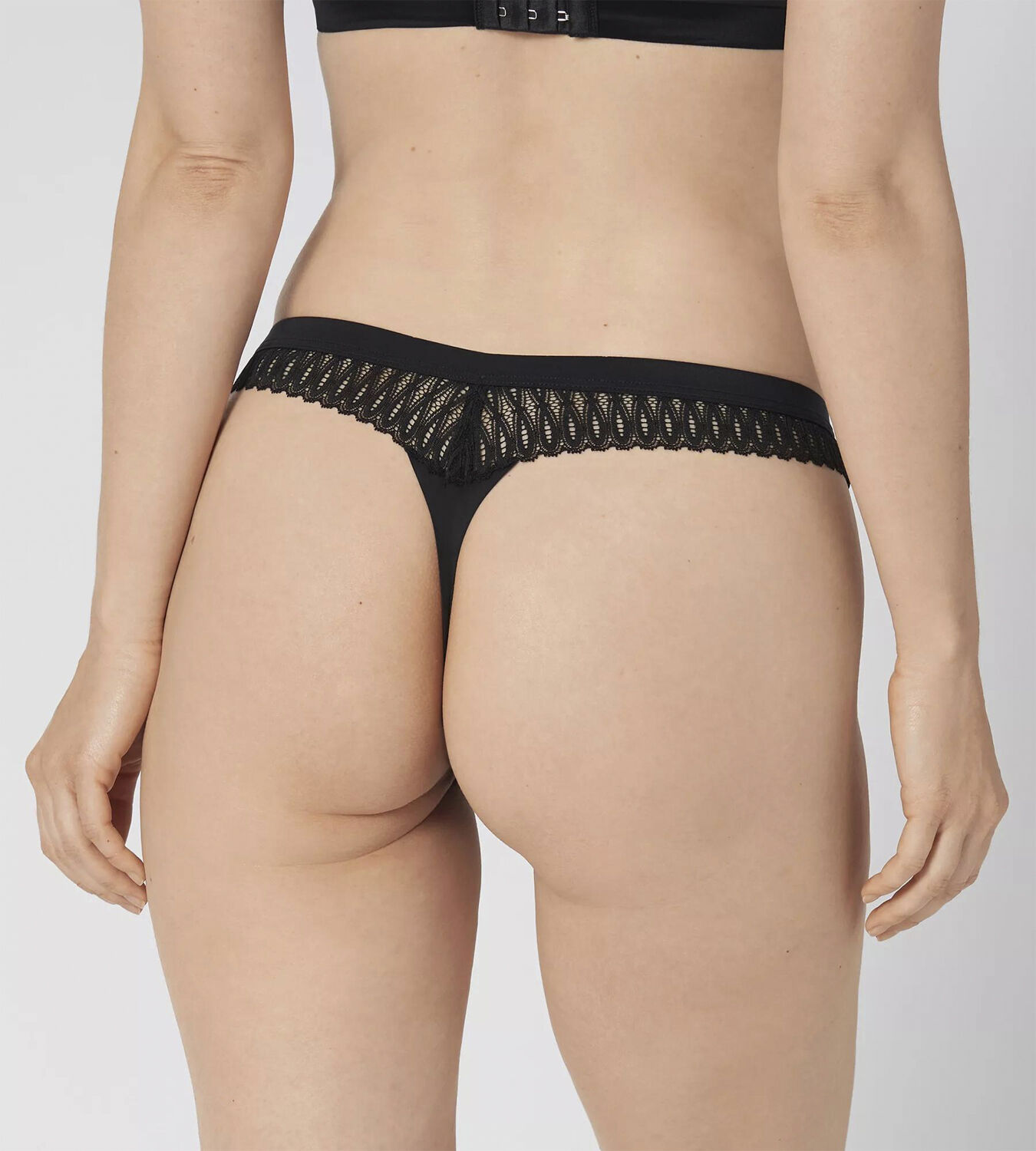 Aura Spotlight High Leg String