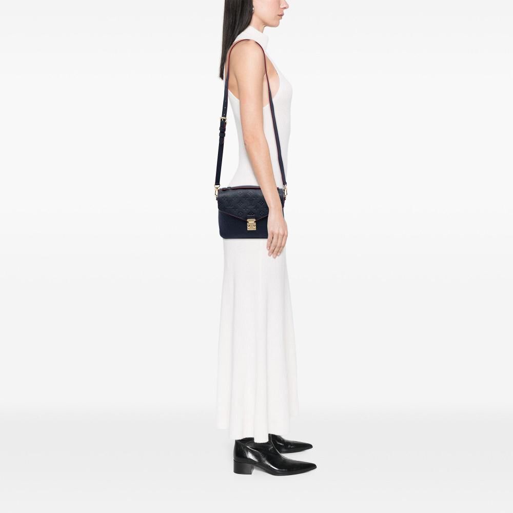 Louis Vuitton Shoulder Bags