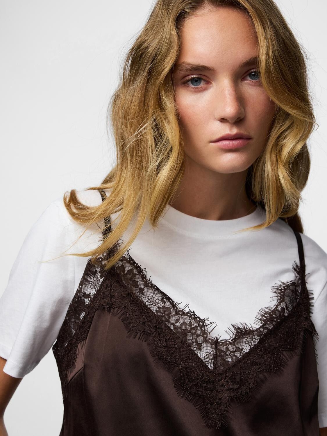 Pcnomi Strap Satin Lace Top Wvn