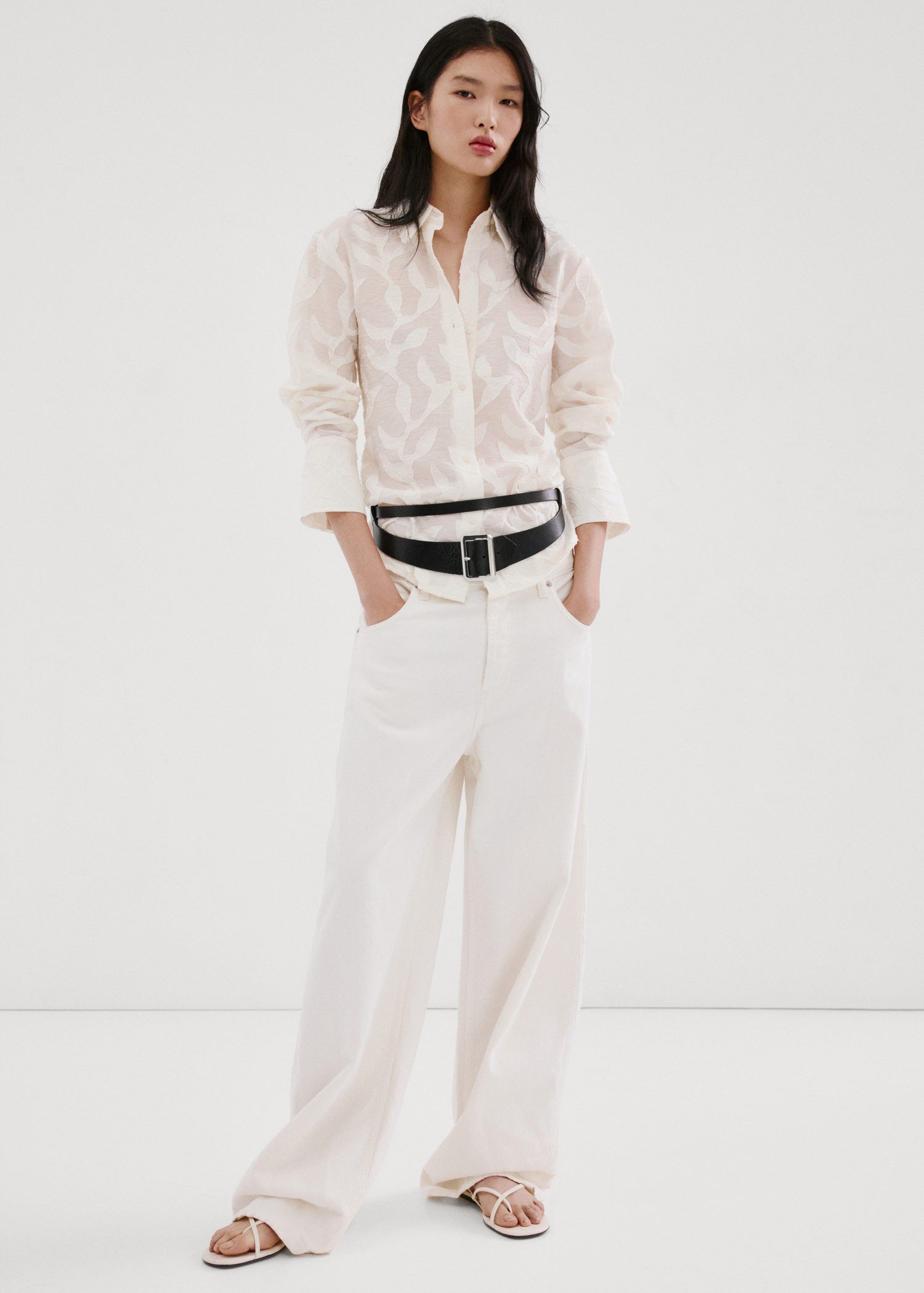 Floral embroidery blouse
