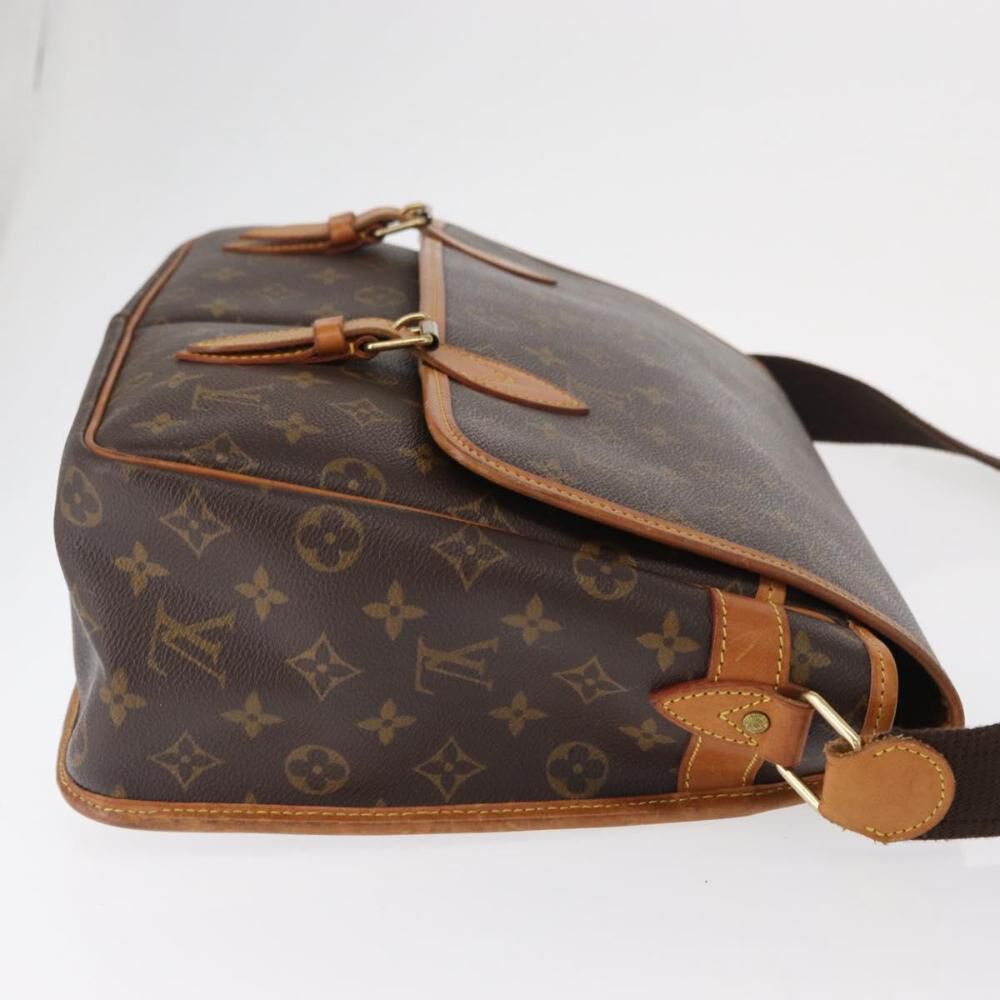 Louis Vuitton Gibeciere