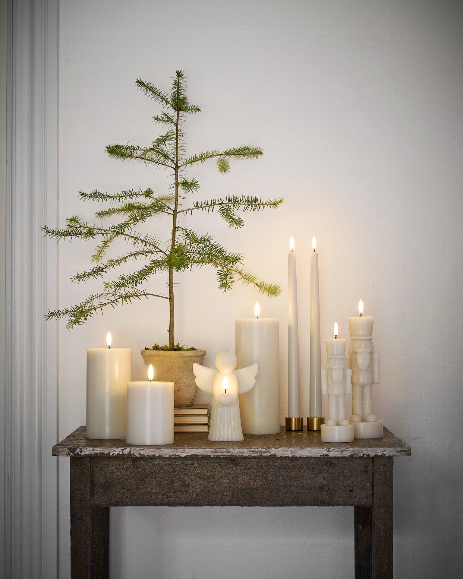 LED candle, Nutcracker, Oyster grey, Smooth, 6x16,5 cm