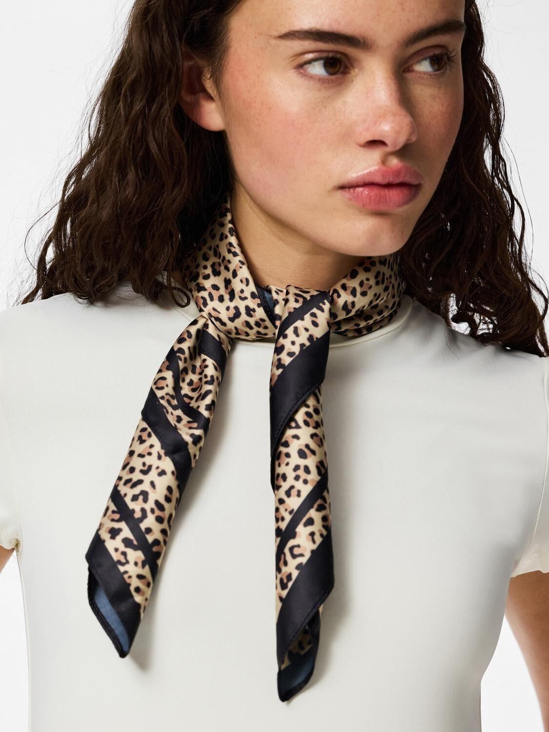 PCBAMBI SQUARE SCARF BC