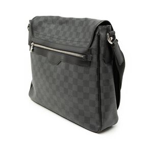 Louis Vuitton District