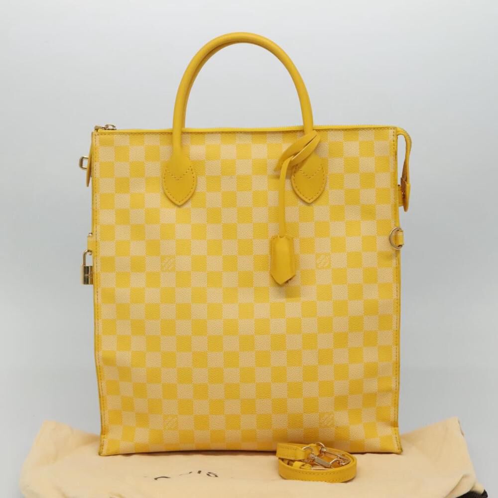 Louis Vuitton Shoulder Bags