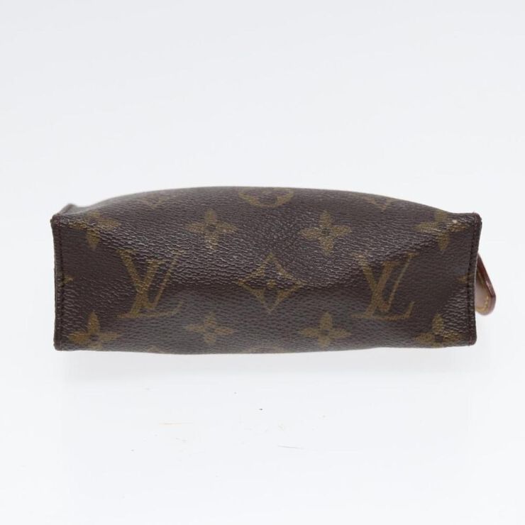 Louis Vuitton Poche Toilette