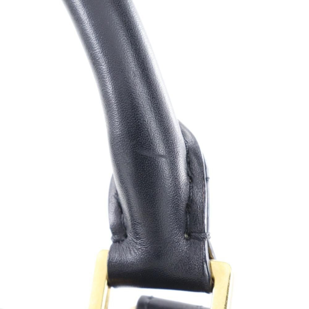 C&eacute;line Trap&egrave;ze