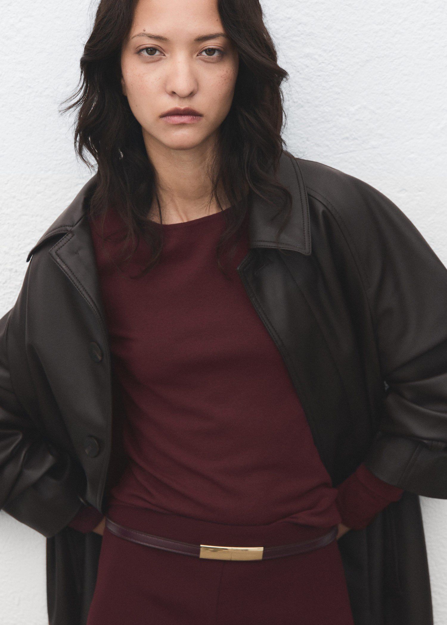 Long-sleeved fine-knit sweater