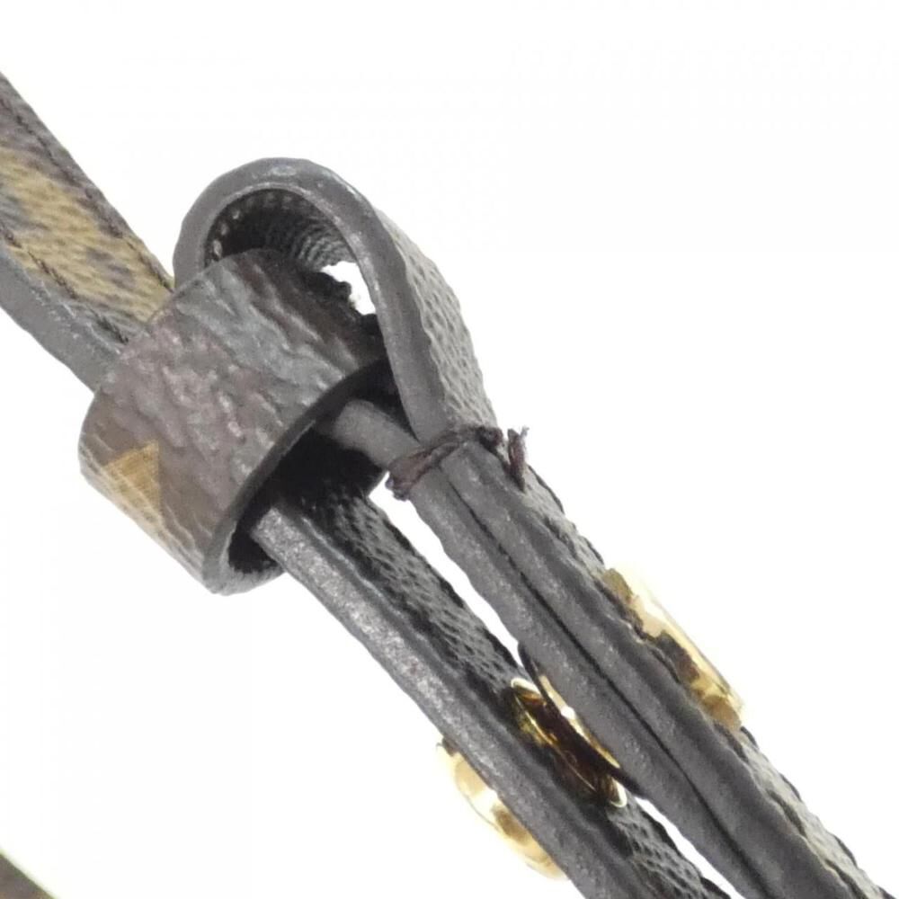 Louis Vuitton Shoulder Bags