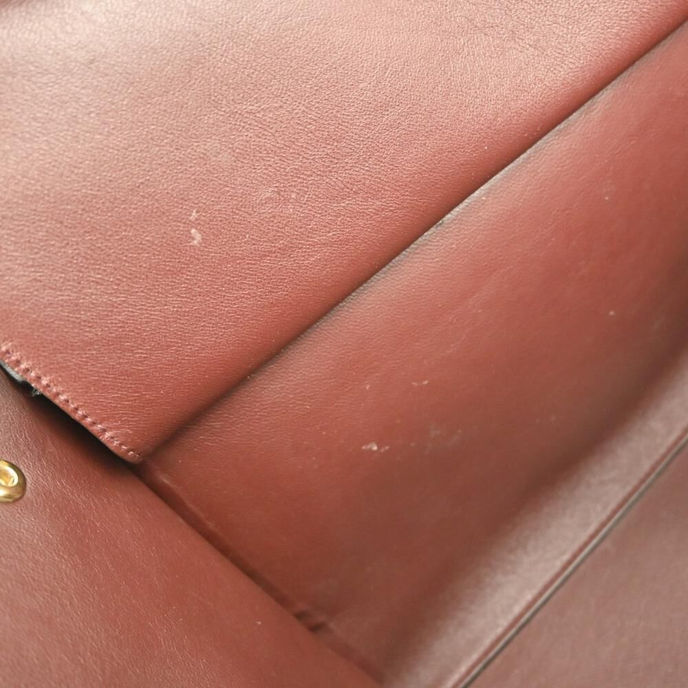 C&eacute;line Trapeze