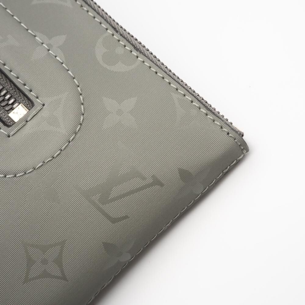 Louis Vuitton Clutch