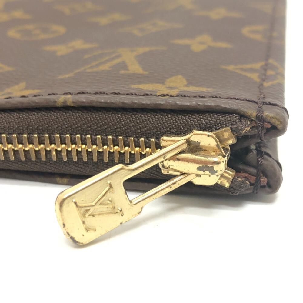 Louis Vuitton Poche Documents