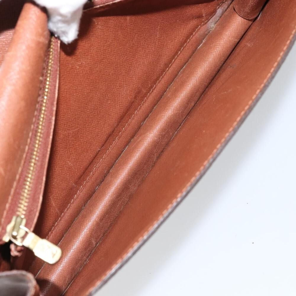 Louis Vuitton Clutch