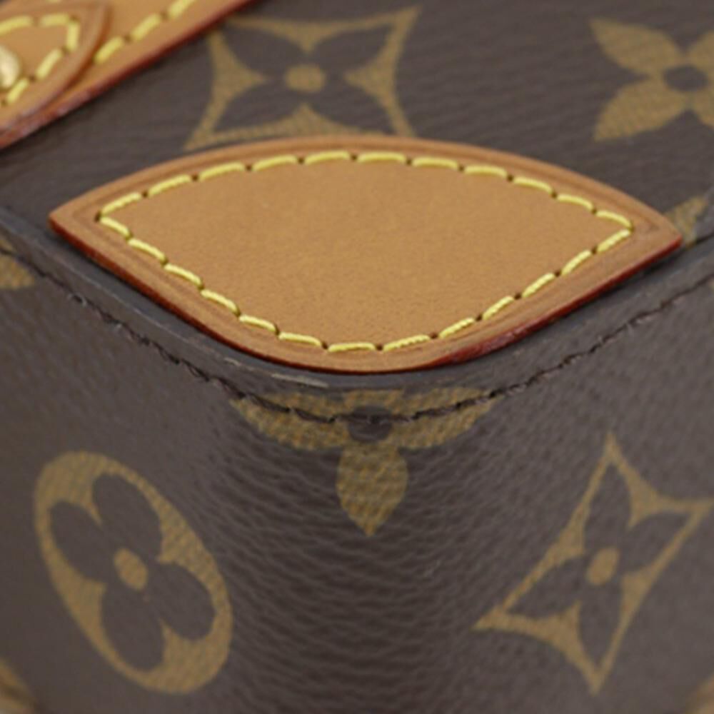 Louis Vuitton Clutch