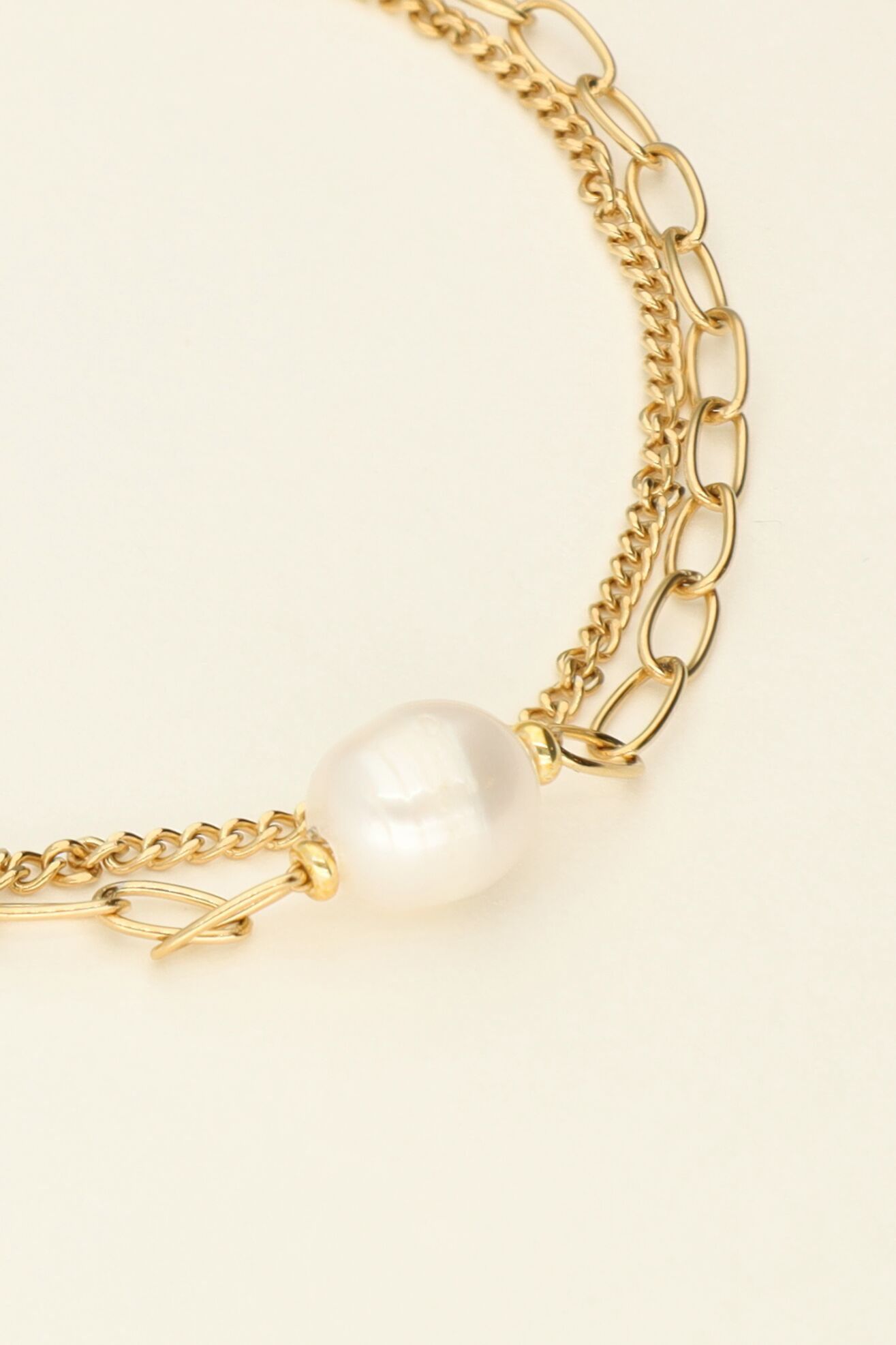 Bracelet with pearl bead