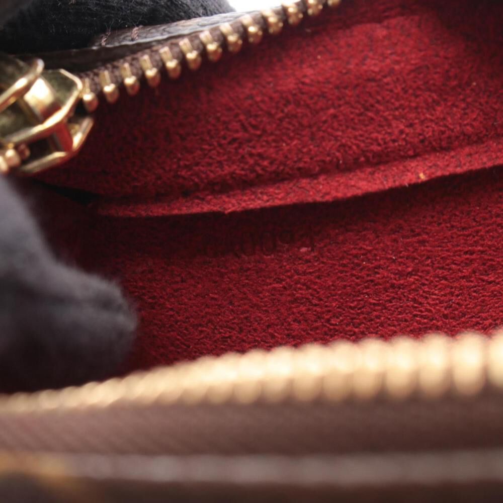 Louis Vuitton Shoulder Bags