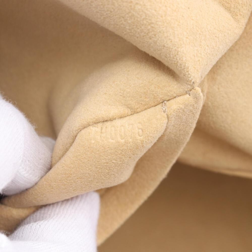 Louis Vuitton Manhattan