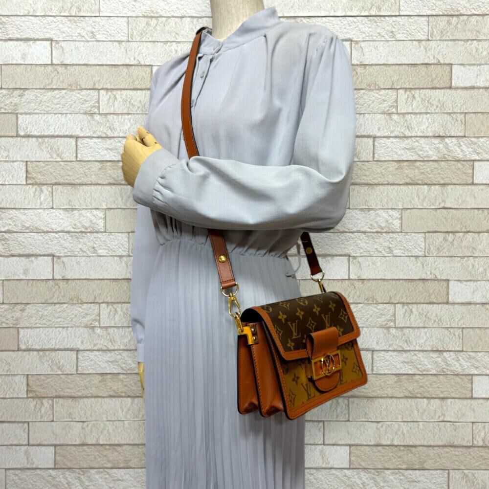 Louis Vuitton Shoulder Bags