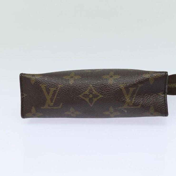 Louis Vuitton Poche Toilette