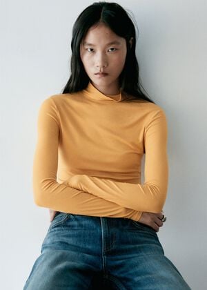 Ribbed high neck t-shirt