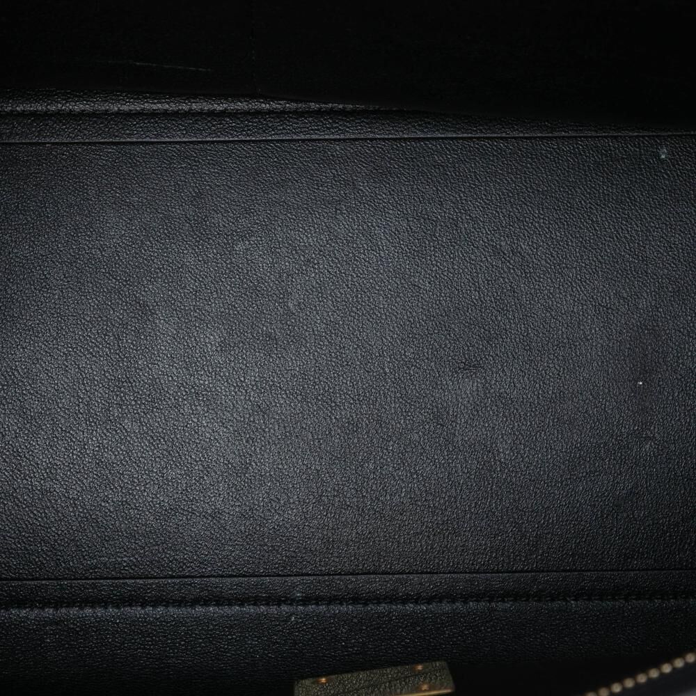 C&eacute;line Trapeze