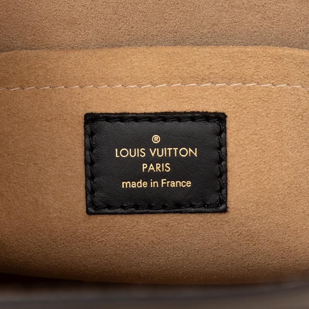 Louis Vuitton On My Side