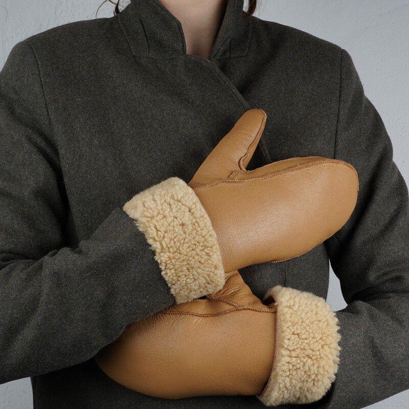 VINSON - MITTENS - SHEEP SKIN WITH CURLY SHEARLING AROUND TH
