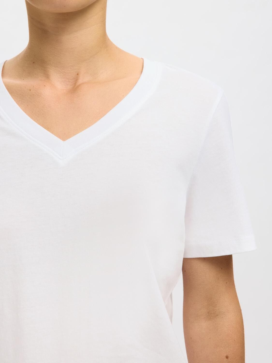 Slfessential Ss V-Neck Tee Noos