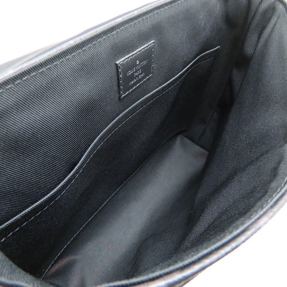 Louis Vuitton District