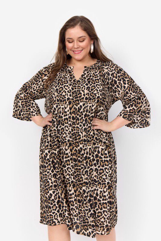 Curvy WA-VANJA 2 Kjole Camel