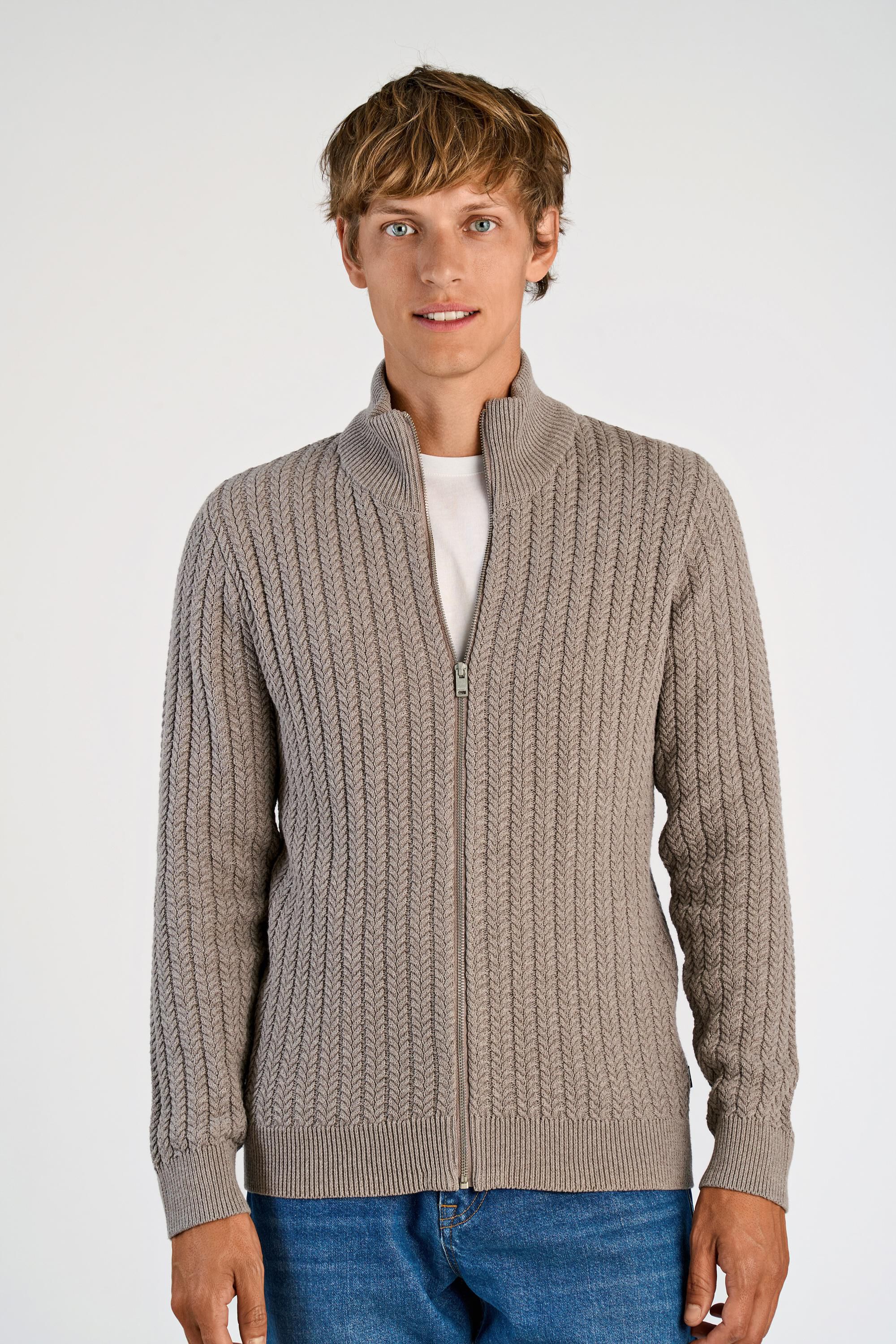 Recycle cabel knit zip cardiga